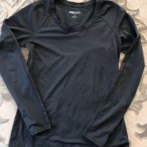Long sleeve work out top